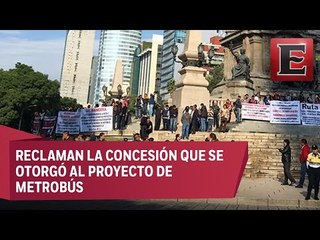Mitin de transportista capitalinos en el Ángel de la Independencia