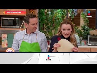 Cocina vegana: Burritos de vegetales asados con hummus de aguacate | Sale el Sol