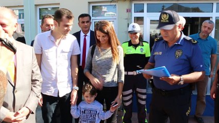 KIRMIZI DÜDÜĞÜ ÇALDI, BİSİKLETİ KAPTI...