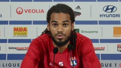 9e j. - Denayer : "J'espère que Neymar ne va pas marquer un triplé !"