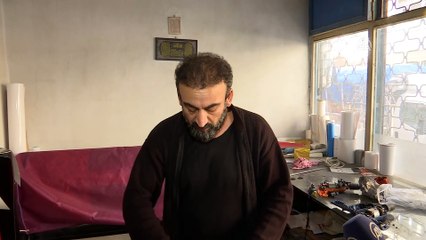 Cep telefonuyla birlikte romanını da çaldılar - İSTANBUL