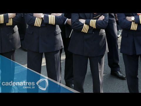 Obligan a aerolíneas mexicanas a mantener dos tripulantes en cabina