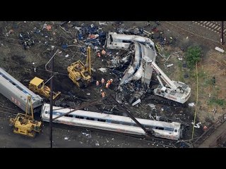 Descarrilamiento de tren en Filadelfia deja siete muertos
