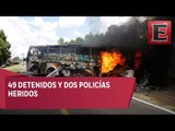 Normalistas de Michoacán y Policías estatales se enfrentan