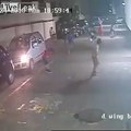 Miracle ! Cet enfant se fait rouler dessus par une voiture et part en courant vivant !