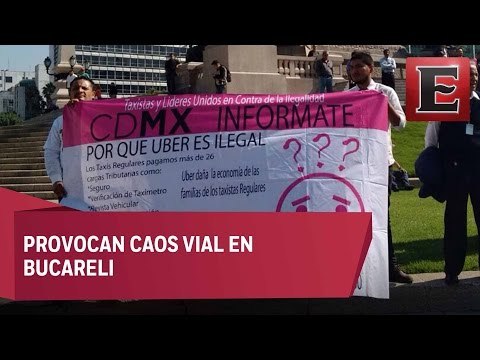 Taxistas bloquean Reforma y Bucareli, provocan caos vehicular