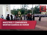 Normalistas de Ayotzinapa rinden homenaje a estudiante asesinado