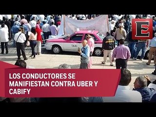 Taxistas complican la circulación en Paseo de la Reforma