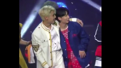 180915 - JYP ex trainee Somi x WANNA ONE Woo Jin, Daehwi & Straykids moment at Music Bank in Berlin