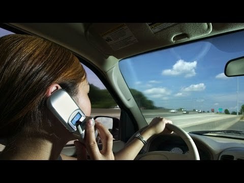 Crecen en México los accidentes viales causados por el uso del celular