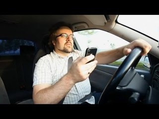 Los distractores fatales al conducir con celular