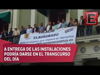 Alcaldes de Veracruz podrían dejar hoy el Palacio de Gobierno