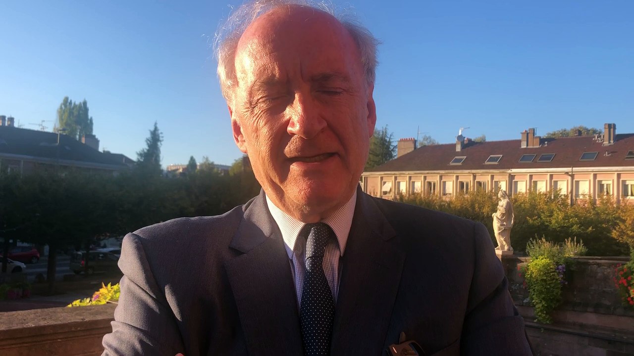 Saint-Dié-des-Vosges : "La France demain" ? " Elle doit retrouver confiance en elle et être moins chimérique", pour Hubert Védrine