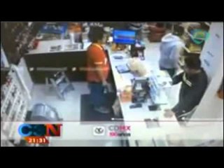 VIDEO: Detienen a delincuente, asaltaba tiendas de conveniencia en calles de Santa María la Ribera