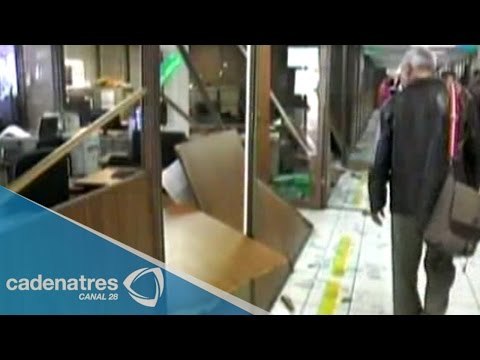 Maestros destrozan oficinas de la Secretaría de Educación en Michoacán