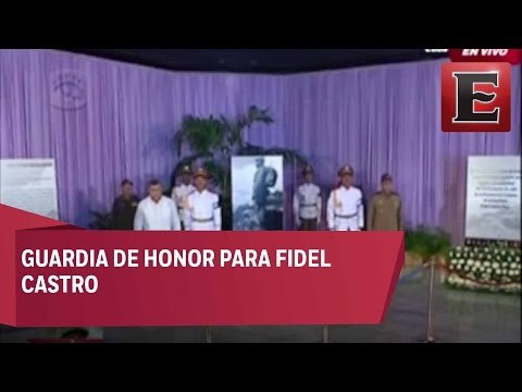Guardia de honor a Fidel Castro en la Plaza de la Revolución
