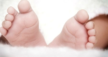 İrlandalı Sapığın Cinsel İstismarına Uğrayan İki Haftalık Bebek, Yaşam Mücadelesi Veriyor