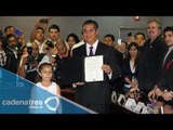 'El Bronco' recibe constancia de gobernador de NL