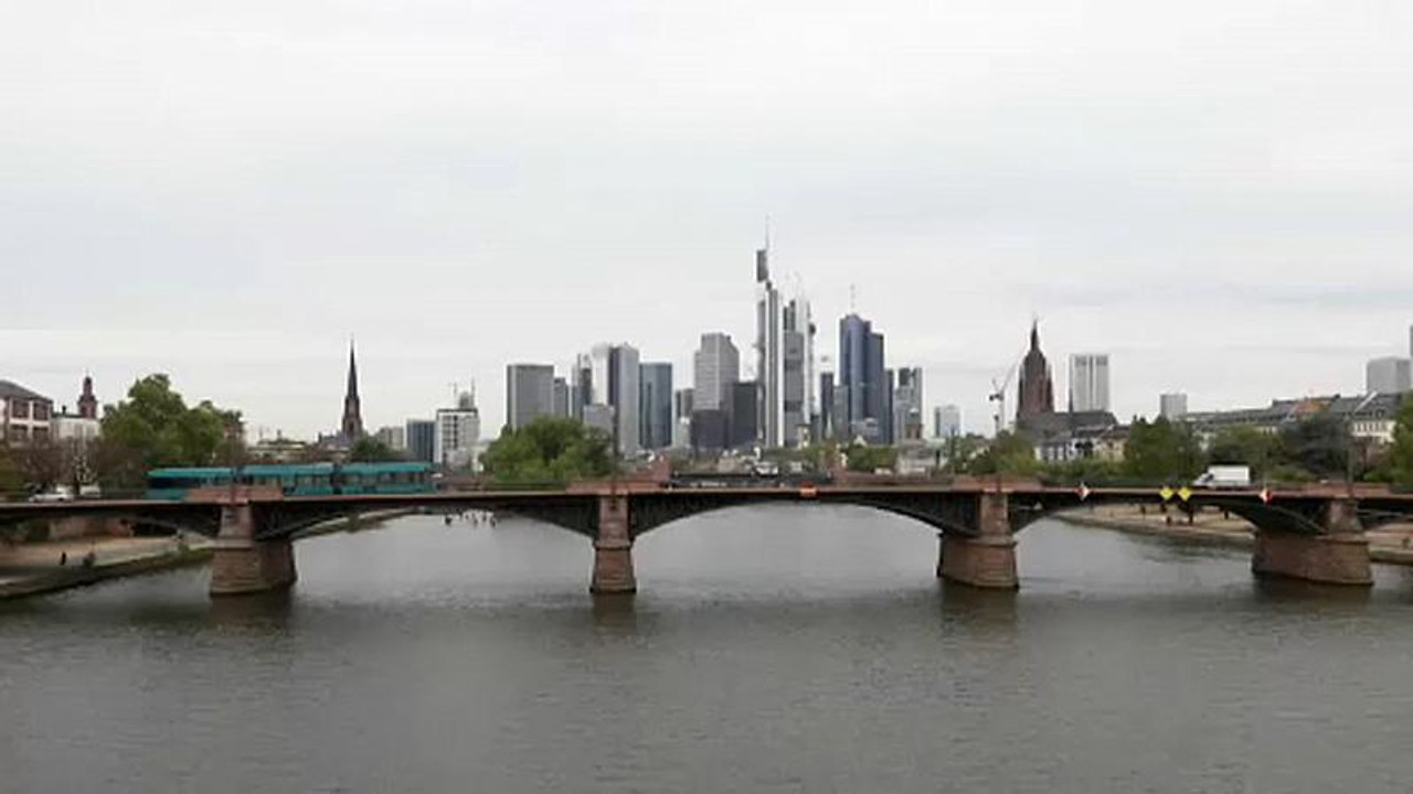 Frankfurt és Párizs a Brexit fő nyertesei