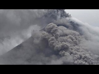 El volcán Colima sigue con actividad constante