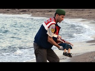 Niño ahogado en costas de Turquía aviva el debate sobre la crisis migratoria