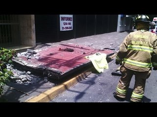 Colapsa marquesina de edificio en el DF y muere joven aplastado