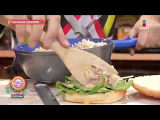 Cocina de solteros: ¡hamburguesa de macarrones! | Sale el Sol
