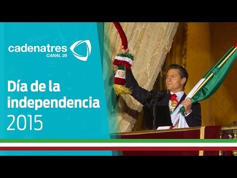 Enrique Peña Nieto da el grito de independencia en el Zócalo 2015