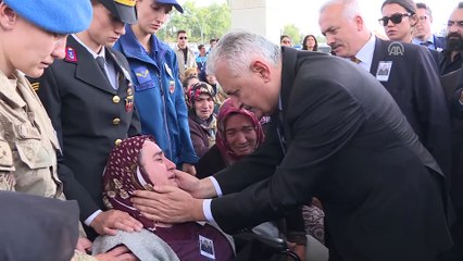 TBMM Başkanı Yıldırım, Şehit Uzman Çavuş İnce'nin cenaze törenine katıldı - ANKARA