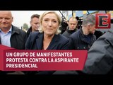 Lanzan huevos a la candidata francesa Marine Le Pen