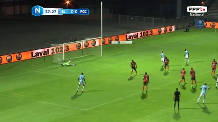 Frappe juste à coté du poteau !