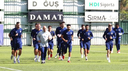 Fenerbahçe'de Cocu ile Sorun Yaşayan İsimler Önümüzdeki Günlerde Kadro Dışı Bırakılması Bekleniyor