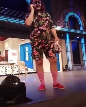 Μοναδικός Μάρκος Σεφερλής Δελφινάριο, όπως και κάθε χρόνο!! arkos_seferlis_real #markosseferlis #delfinario #greecethemusicult #ironmikezambidis #ironmike