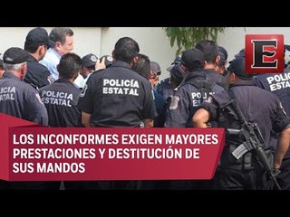 Policías de Guerrero realizan paro de labores