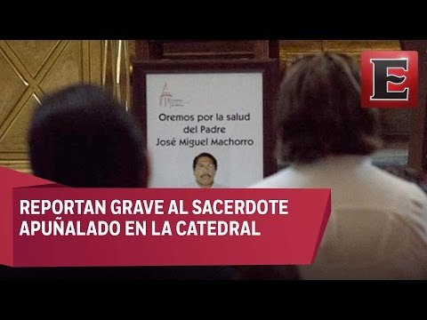 Sacerdote apuñalado continúa a terapia intensiva