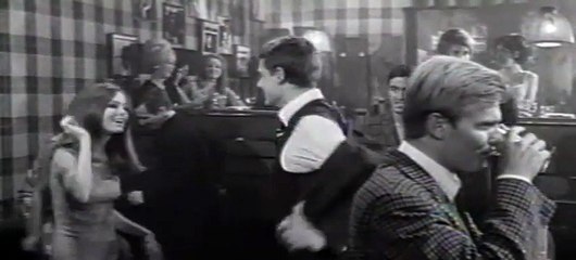 "The Alley Cats" (Radley Metzger, 1966): The Dance Club Scene