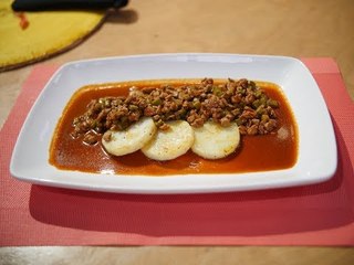 Bisteces en adobo rojo y nopales con la chef Ingrid Ramos | Sale el Sol