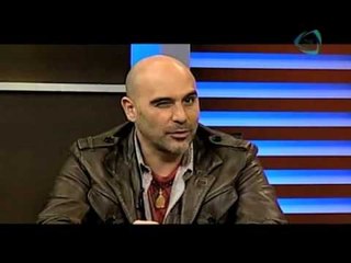 La sobremesa. Jean Claude Van Damme recibe estatua de bronce