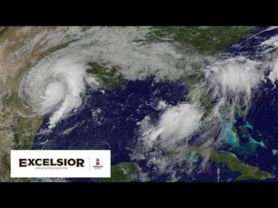 Un avión entra al ojo del huracán Harvey WB