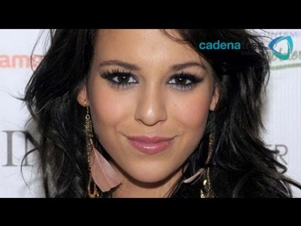 Danna Paola es hospitalizada por exceso de trabajo / Danna Paola is hospitalized for overwork