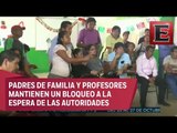 Alumnos de escuelas afectadas por sismos en Chiapas toman clases en la calle