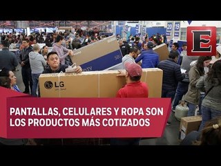 Capitalinos abarrotan tiendas en el inicio del Buen Fin