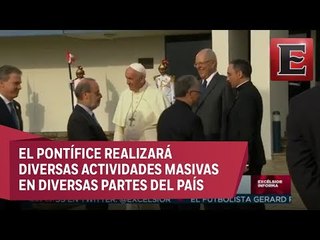 Dan bienvenida al Papa Francisco en Perú