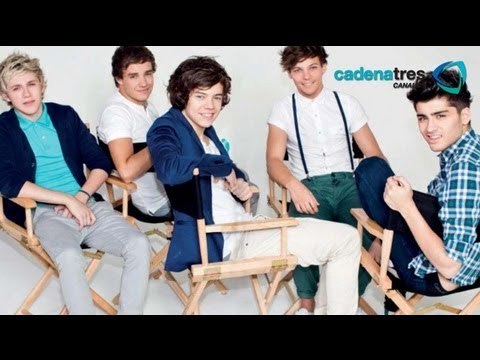 One Direccion enloquece a cientos de jovencitas / One Direction wows hundreds of girls