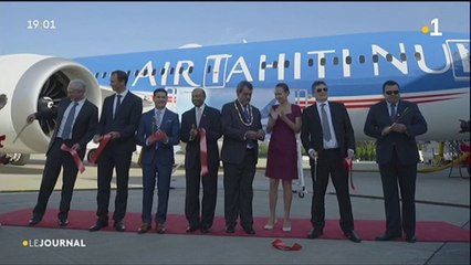 Edouard Fritch conquis par le dreamliner d’ATN