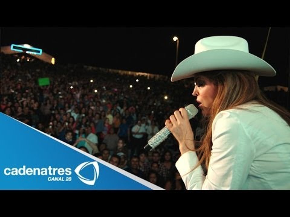 Detienen a Ana Bárbara por incumplimiento de contrato / Ana Bárbara arrest