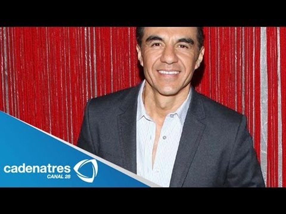 Adrian Uribe confiesa que no tiene novia / Adrian Uribe confesses that he has a girlfriend