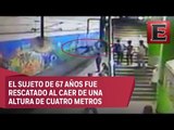 Hombre cae de las escaleras del Metro de Monterrey a las vías