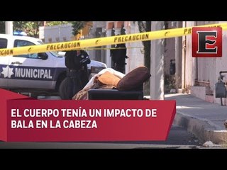 Abandonan cadáver en un sillón abandonado en vía pública en Ciudad Juárez