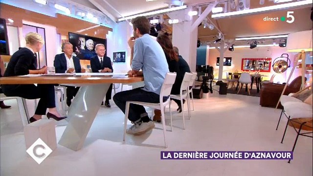 Michel Leeb se confie sur son tout premier échange avec Charles Aznavour qui est devenu son grand ami - Regardez